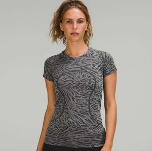 Lululemon Tech Short Sleeve Swiftly Tech Top Sz 16